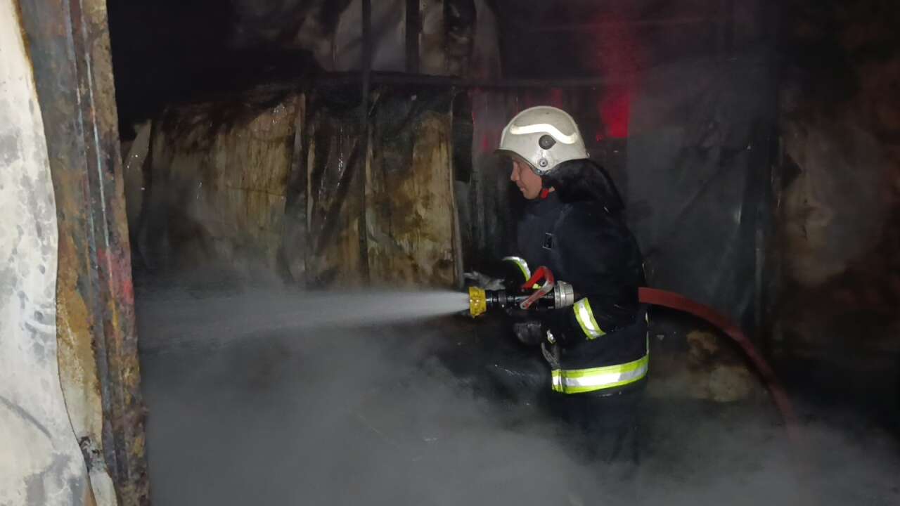 Konya yolu üzerindeki fabrikada yangın çıktı 12